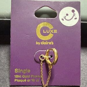 (NWT) Claire's Luxe 18kt Gold Plates Clicker Hoop Chain Earring (Single)